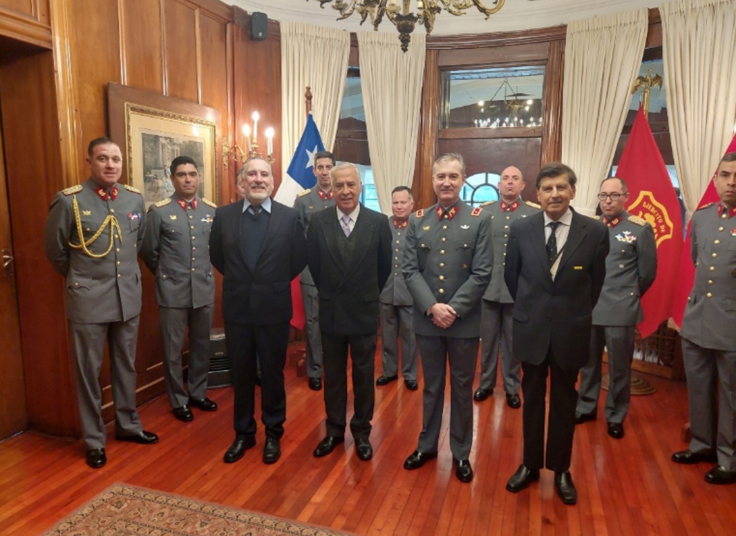 Avanzada Valdivia realiza visita a III División del Ejército