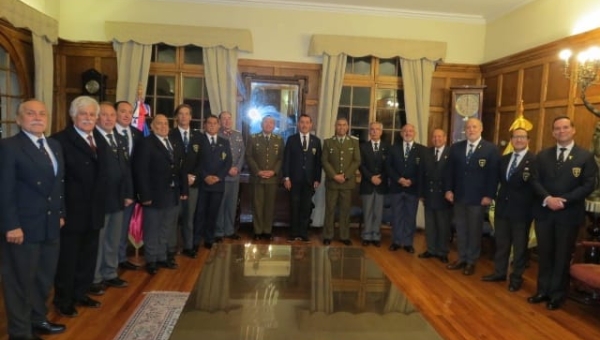 Cien Águilas La Serena rinden homenaje a Carabineros de Chile en su aniversario