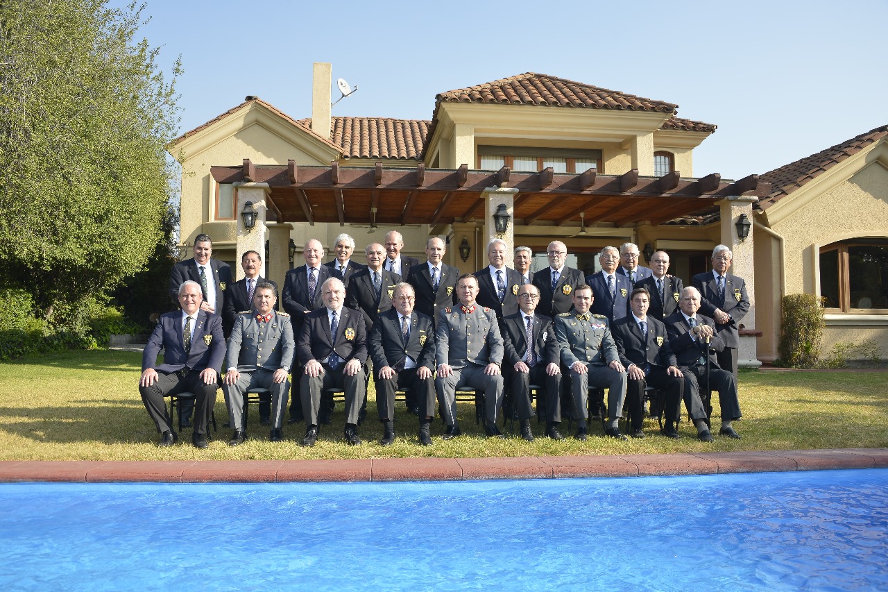 Almuerzo en Honor a las Glorias del Ejército: Un encuentro de camaradería y amistad